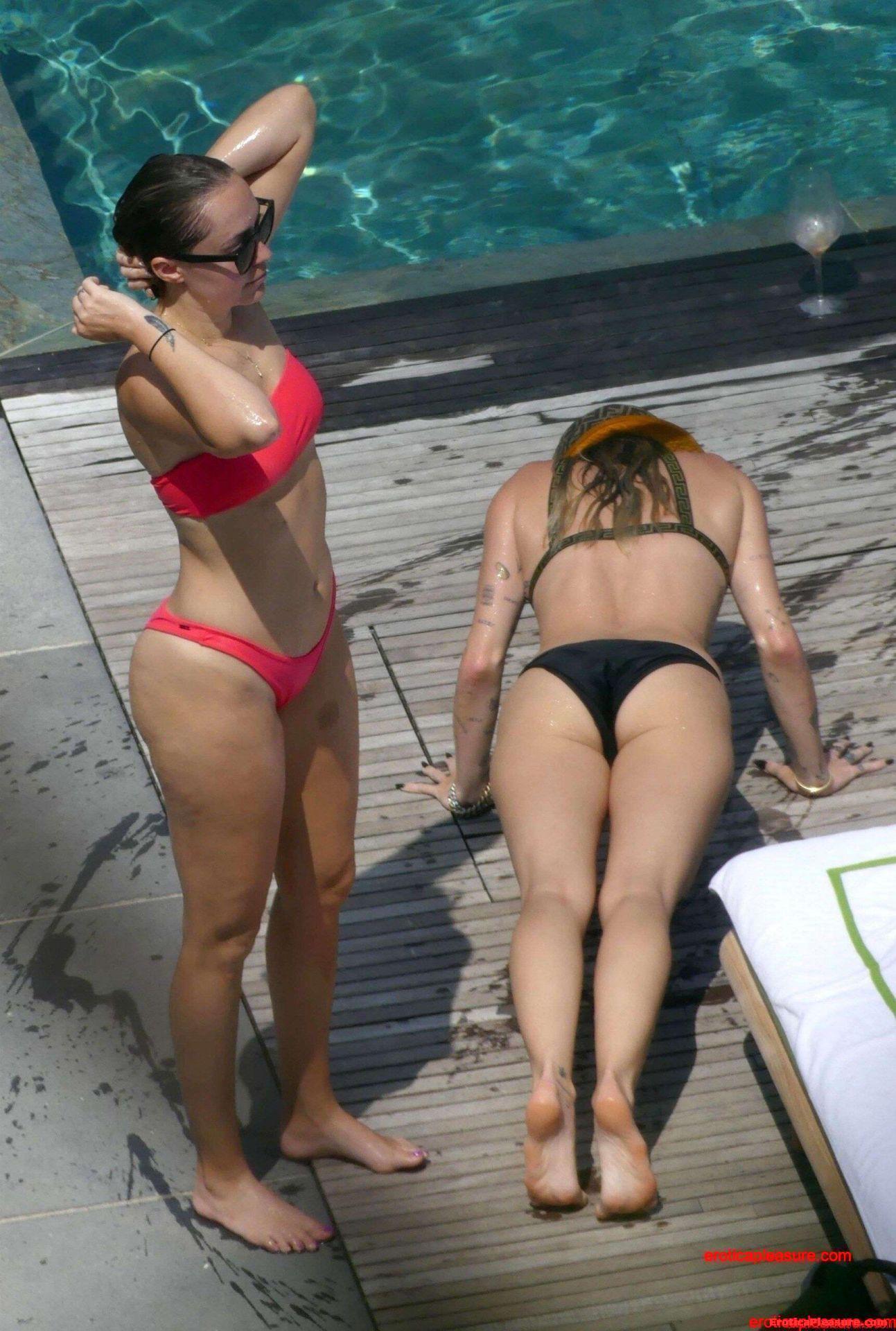 Brandi Cyrus bikini 07